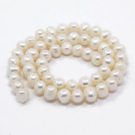 Freshwater pearls, 8-9 mm., 1 strand