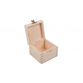 Medinė dėžutė 10x10x7 cm MED0018