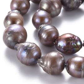 Pērles - dabīgas baroka Keshi pērles. Sarkanbrūns piliena izmērs 20-12x13-10x12-9 mm