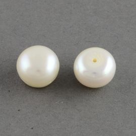 Class A semi-drilled freshwater pearls 6-6.5x5 mm. 1 pair