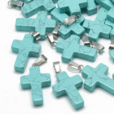 Synthetischer Türkis-Anhänger „Kreuz“. Die Größe des grün-blauen Kreuz-Edelstahl-Metallteils beträgt 30x19x6 mm