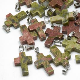 Dabīgs Unakit kulons "Cross". Zaļgani brūnā krusta nerūsējošā tērauda metāla daļas izmērs ir 30x19x6 mm