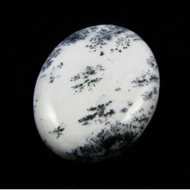 Natūralus opalo dendrito kabošonas 40x30 mm