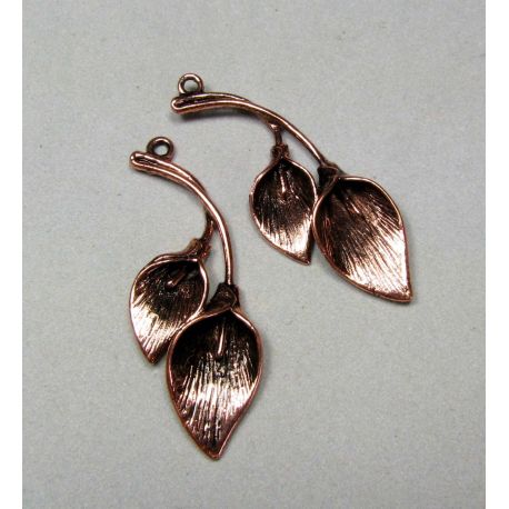 Flower pendant, aged copper, size 39x13