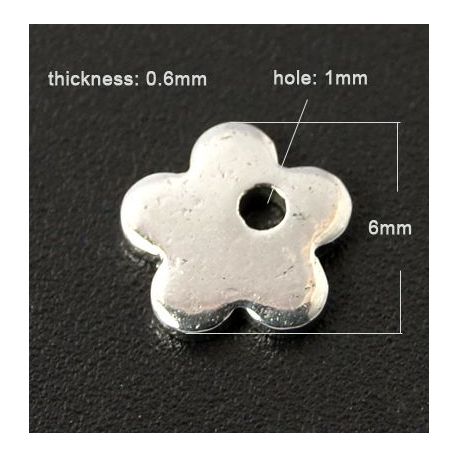 Nerūdijančio plieno pakabukas "Gėlytė" 6x6 mm, 1 vnt. MD1333