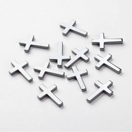 Sintētiskais hematīta kulons "Krusts" 35x23x4 mm., 1gab.